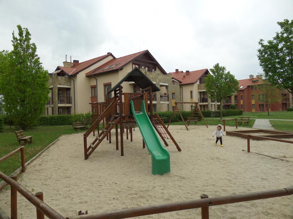 Nia Csaladi Apartman Buk Exterior photo