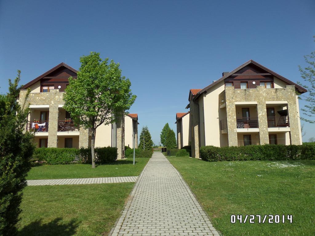 Nia Csaladi Apartman Buk Exterior photo