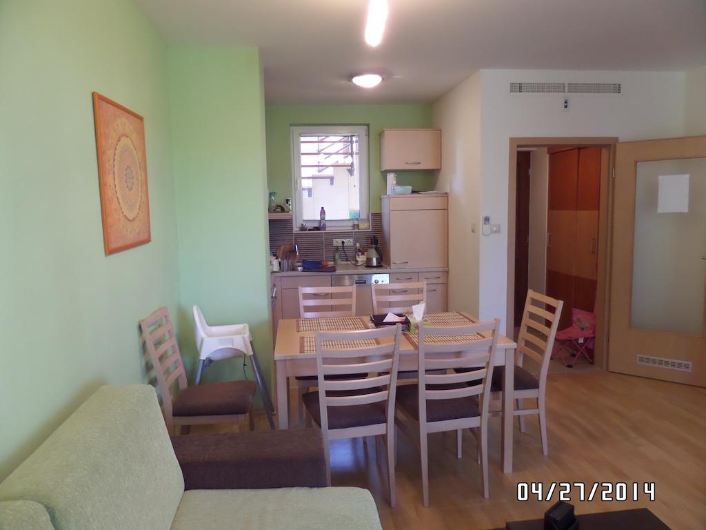 Nia Csaladi Apartman Buk Room photo